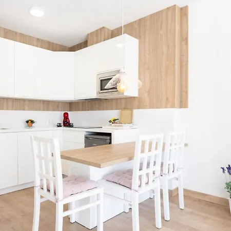 Sunrise In Paradise 아파트 *